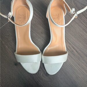 Naturalizer Women's Pearl White Vera Heels